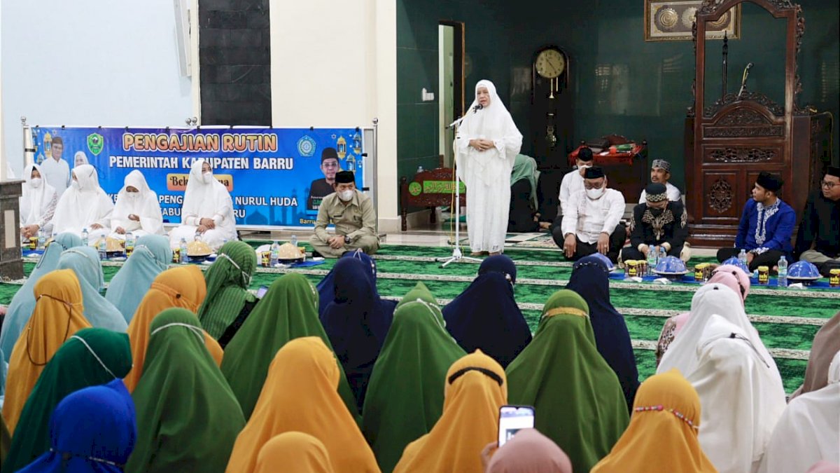 Gelar Pengajian, Pengurus PKK dan Pemkab Terus Dengungkan Visi Misi Keagamaan Barru