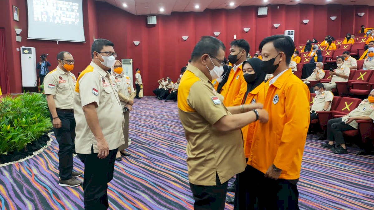 Lepas 964 Mahasiswa KKN, Ini Pesan Rektor UNM