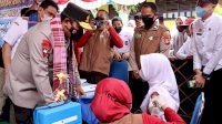 Bupati Bersama Kapolda Sulsel Beri Semangat Petugas Kesehatan dan Peserta Vaksinasi