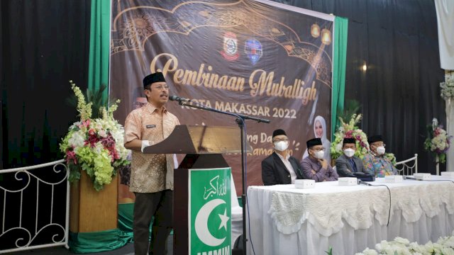Sekretaris Daerah Kota Makassar, M. Ansar, membuka secara resmi pembekalan para Muballigh dalam rangka menyambut bulan suci Ramadhan 1433 H, (Ist) 