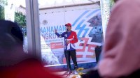 Rudianto Lallo Bersana Alumni SMA 6 Tanam Mangrove di Desa Wisata Untia