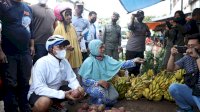 Minyak Goreng Langka, Wali Kota Danny Serukan Makassar Sehat Dengan Rebusan