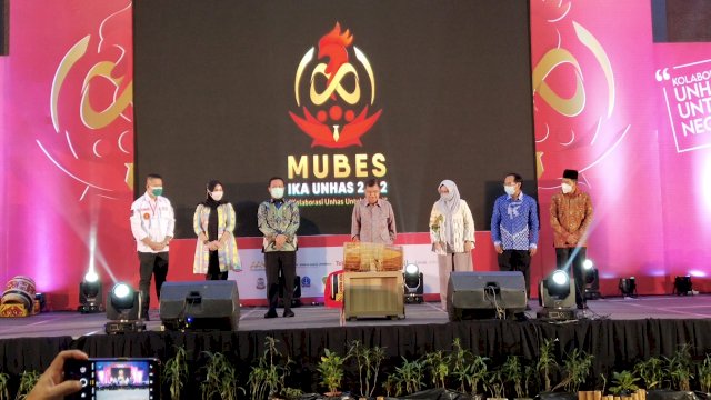 istimewa