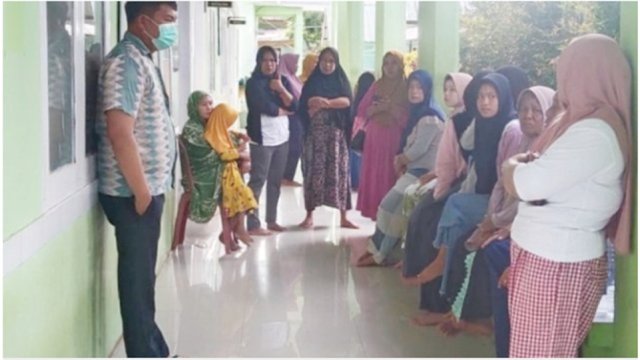 Ketua DPRD Luwu Timur Edukasi Masyarakat Tentang Manfaat Vaksinasi COVID-19