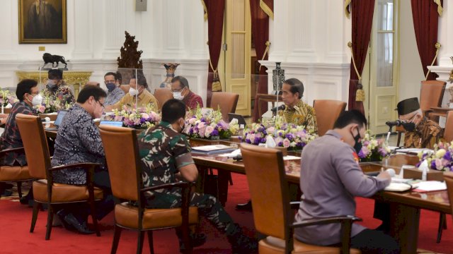Rapat Terbatas (Ratas) mengenai Evaluasi Pemberlakuan Pembatasan Kegiatan Masyarakat (PPKM) yang dipimpin oleh Presiden RI Joko Widodo (Jokowi), (Ist) 