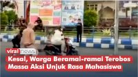 VIDEO: Macet Parah, Warga di Makassar Beramai-ramai Terobos Kerumunan Mahasiswa