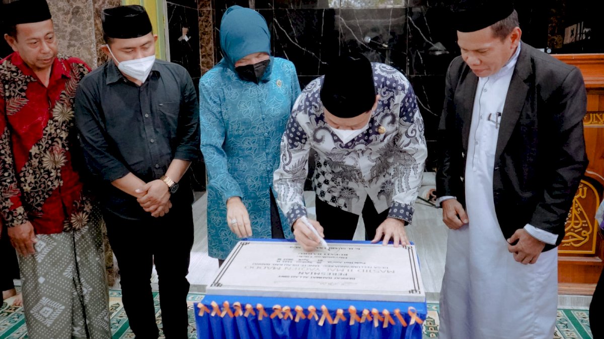 Bupati Resmikan Masjid Ilmal Yaqien, Harap Makmurkan dan Jadi Pusat Kegiatan Islam