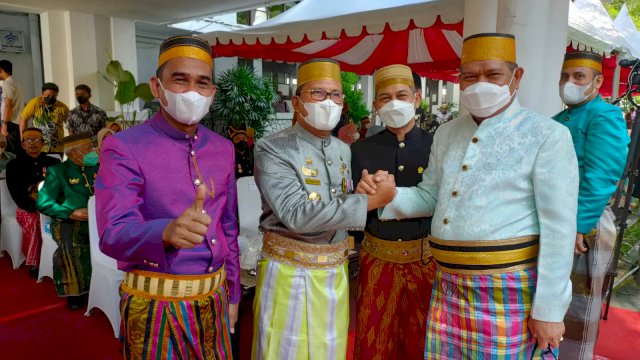 Wali Kota Makassar, Danny Pomanto bersama Ketua DPRD Makassar dan Rektor UNM Makassar, (Ist) 