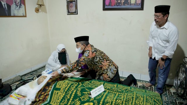 Wali Kota Makassar, Danny Pomanto Melayat ke Rumah Duka Ayahanda Sekda Kota Makassar, (Ist) 