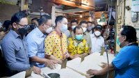 Wamendag Bersama Bima Arya Sidak Pasar di Bogor, Ini Hasilnya