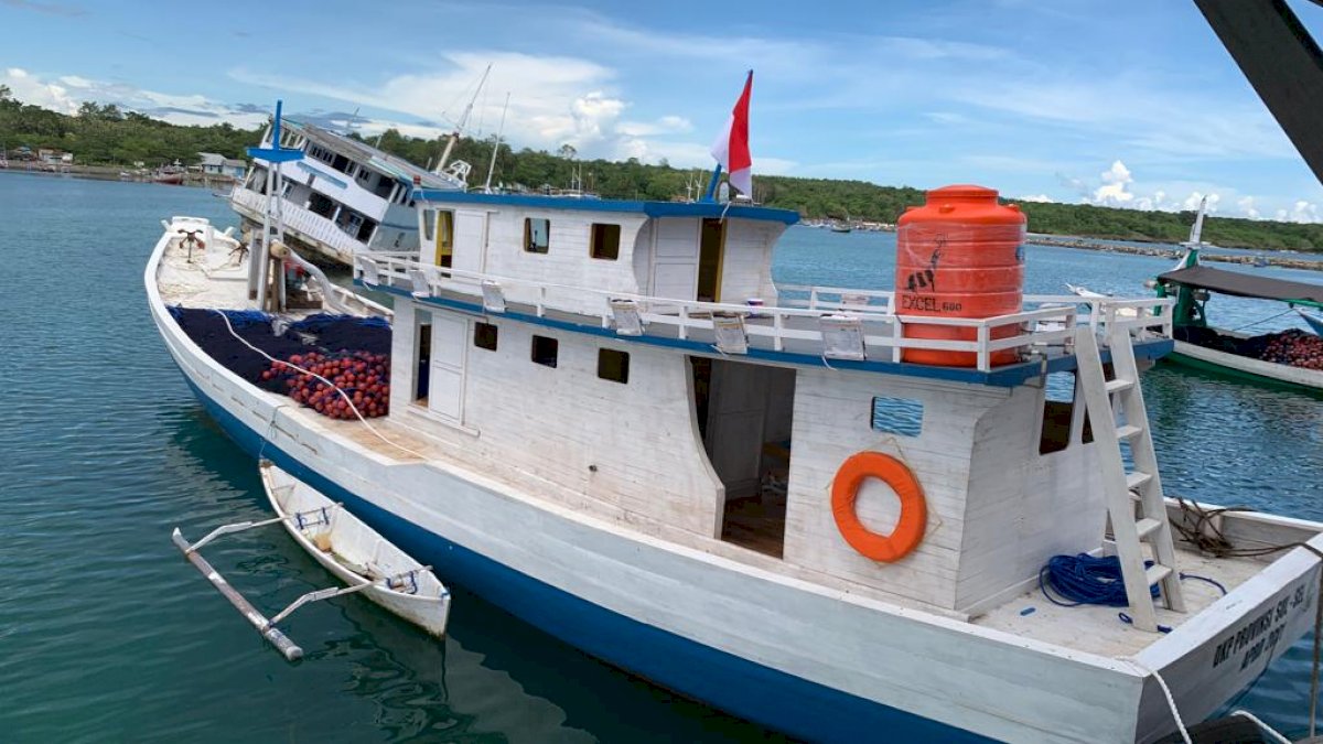 Nelayan di Selayar Dapat Bantuan Kapal dan Alat Tangkap Dari Gubernur Sulsel