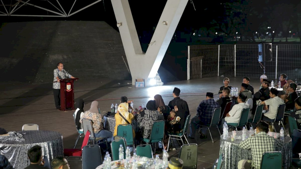 Hadiri Buka Puasa Batalyon 120, Danny Ingatkan Tetap Jaga Kekompakan Agar Makassar Aman 