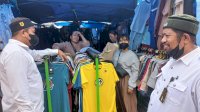 Tim Ketertiban Perumda Pasar Makassar Lakukan Pengawasan Terhadap Pedagang Musiman di Area Sentral&nbsp;