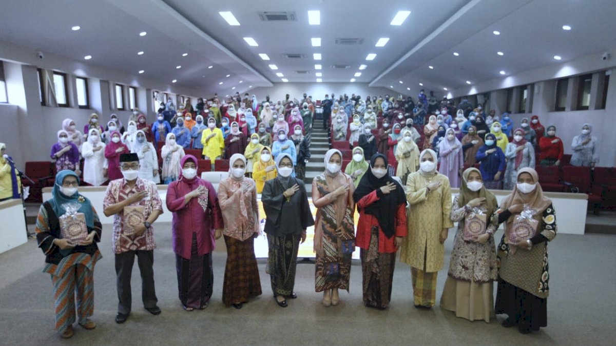 Wawali Makassar Fatmawati Rusdi Buka Kajian Islam DWP Kota Makassar