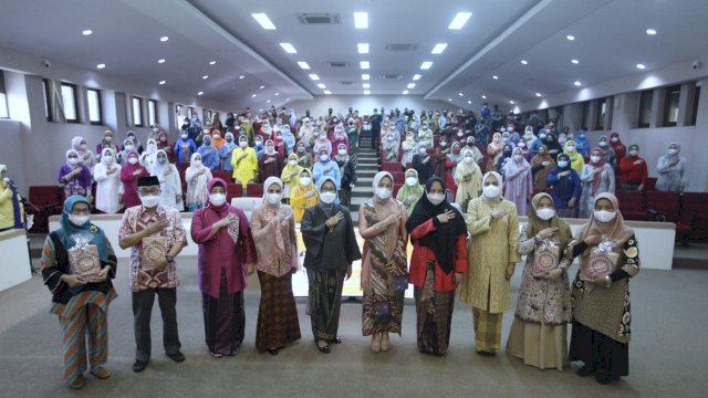 Wawali Makassar Fatmawati Rusdi Buka Kajian Islam DWP Kota Makassar (Ist) 