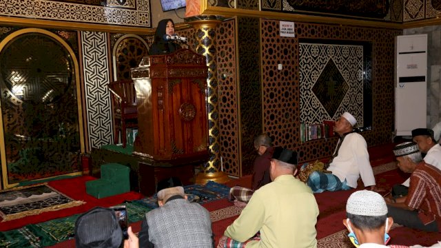 istimewa
