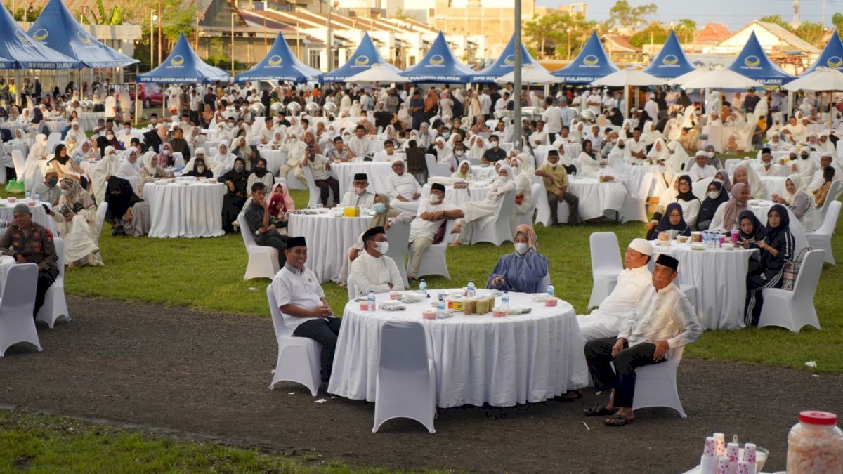 Ribuan Warga Sidrap Hadiri Buka Puasa Bersama Rusdi Masse