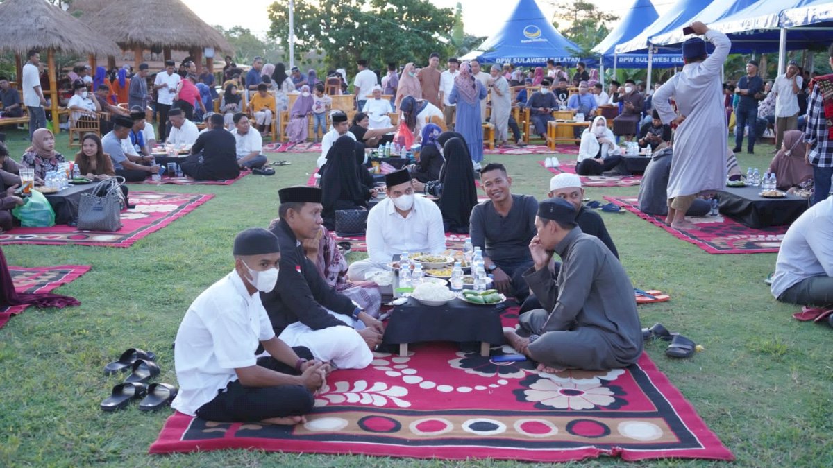 Syaharuddin Alrif Gelar Pengajian Bersama Keluarga dan Kader NasDem di Sidrap