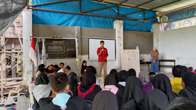 Penutupan Kegiatan Diklat Kepemimpinan Mahasiswa Matematika (DKMM) 2022 yang dilaksanakan oleh Himpunan Mahasiswa Jurusan Matematika&nbsp; (HMJ Matematika), Fakultas Matematika dan&nbsp; Ilmu Pengetahuan Alam, (FMIPA), UNM (Ist) 