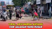 VIDEO: Viral, Aksi Warga Antang Cor Jalanan yang Rusak
