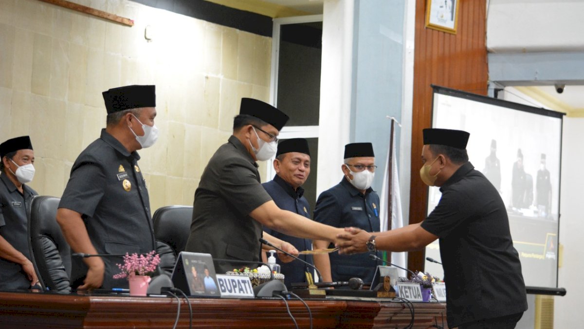 DPRD Luwu Timur Gelar Paripurna Pandangan Umum Fraksi-Fraksi terhadap LKPJ Bupati Luwu Timur