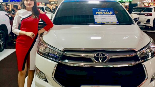 Salah satu mobil bekas unit Toyota Trust di public display Mal Ratu Indah (Kalla Toyota)