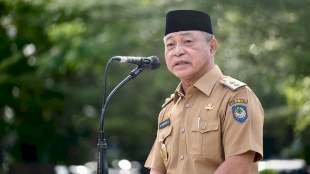 Wabup Gowa, Abd Rauf Malaganni saat memimpin upacara bendera di Kantor Bupati Kabupaten Gowa (Pemkab Gowa)