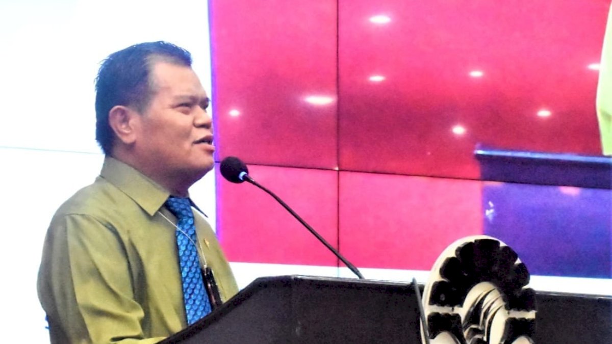 Jelang Pelaksanaan UTBK SBMPTN, Rektor UNM Beri Arahan pada Para Pengawas