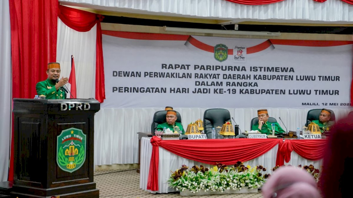 Gubernur Andi Sudirman Beri Bantuan Keuangan 10 Miliar dan Pertanian ke Pemkab Lutim