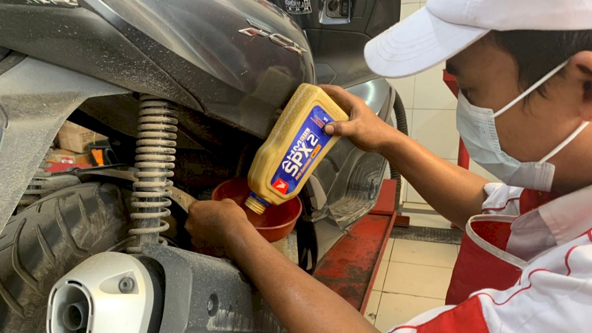 Semakin Eksklusif, Kemasan Baru AHM OIL Tampil Lebih Aktraktif dengan Pengaman Ganda  