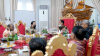 Pembalap Legendaris Indonesia Dapat Sajian Makanan Khas Sulsel Dari Gubernur