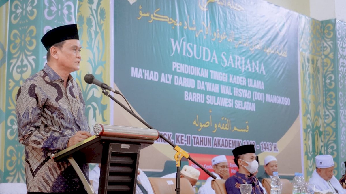 Bupati Barru Urai Makna Pendidikan Agama di Pondok Pesantren DDI Mangkoso