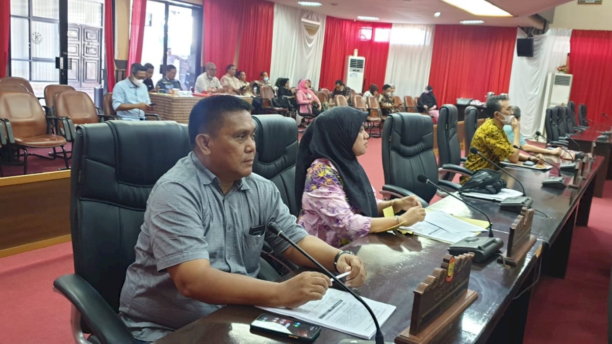 Pansus LKPJ Apresiasi Kadis PU Makassar Saat Paparkan Materi LKPJ