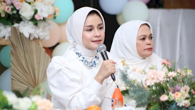 Ketua TP PKK Kabupaten Gowa, Priska Paramita Adnan dalam acara halalbihalal (Pemkab Gowa)