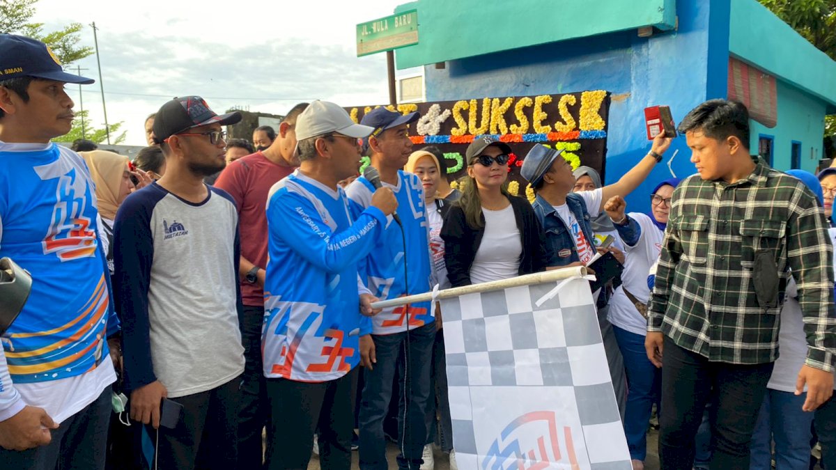 Danny Pomanto Bersama Rudianto Lallo Lepas Peserta Jalan Santai IKA SMAN 6 Makassar