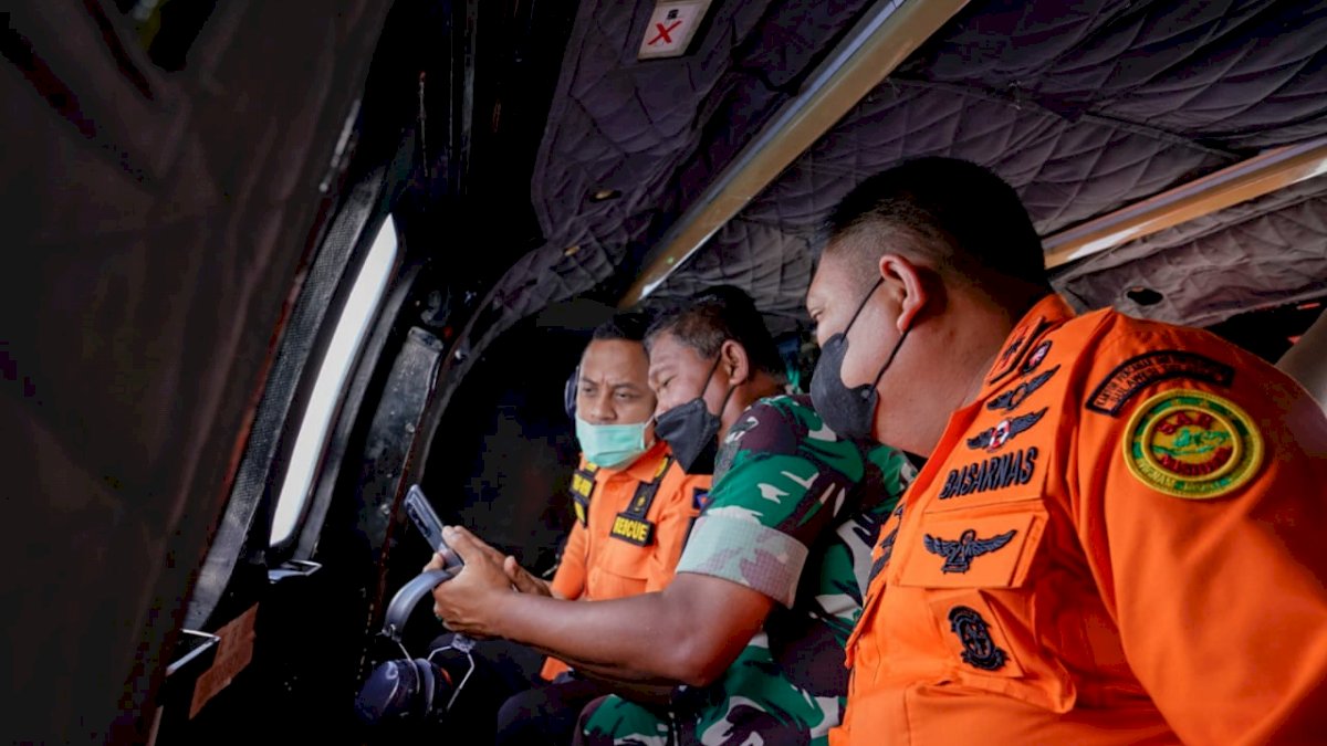 2 Jam Gubernur Sulsel Cari Korban KM Ladang Pertiwi