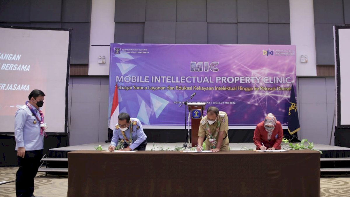 Danny Tandatangani Kerjasama Bidang Kekayaan Intelektual Bersama Kantor kemenkumham Sulsel 