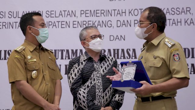 istimewa