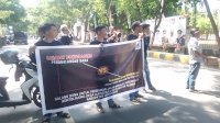 Akses Jalan Menuju Agro Wisata Bontolojong Rusak Parah, Warga Gelar Aksi Galang Dana