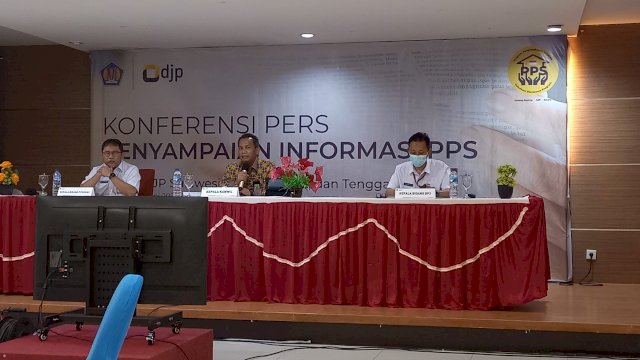 Konferensi pers penyampaian informasi PPS Kanwil DJP Sulselbartra (Sri Wahyudi Astuti / Sulselsatu.com)