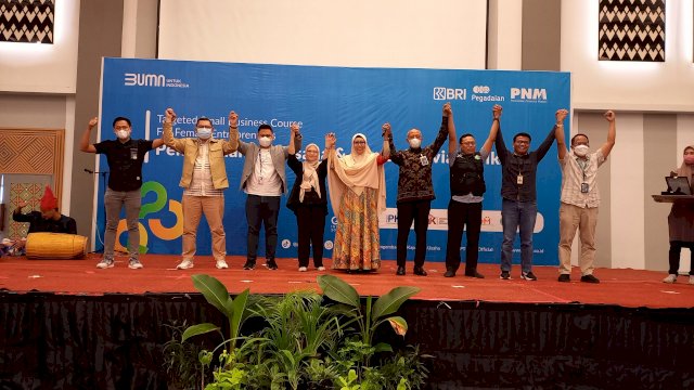 Pembukaan acara penyerahan NIB bagi 350 nasabah PNM Makassar (Sri Wahyudi Astuti / Sulselsatu.com)