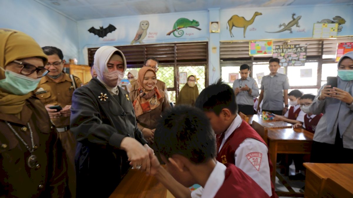 Cegah Stunting, DKP-TP PKK Makassar Ajak Siswa SD Jajan Sehat
