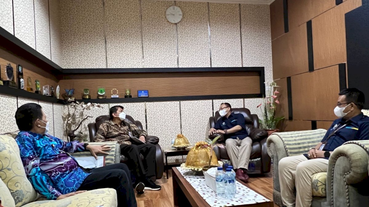 OJK Regional 6 Sulampua Bersama DJPb Sulsel Sinergi Capai Target Penyaluran Kredit UMKM 30 Persen