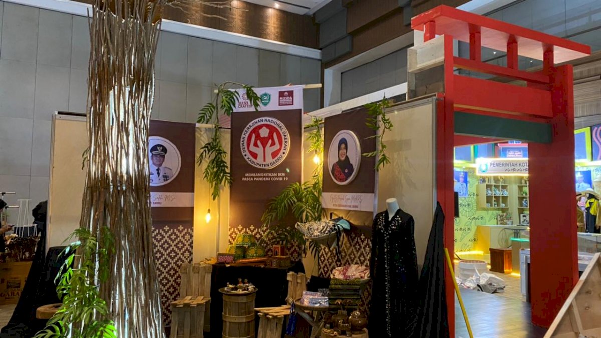 Hasnah Syam Majukan Produk Lokal Lewat Event, Ajak Warga Barru Kunjungi Sulsel Craft Show 2022