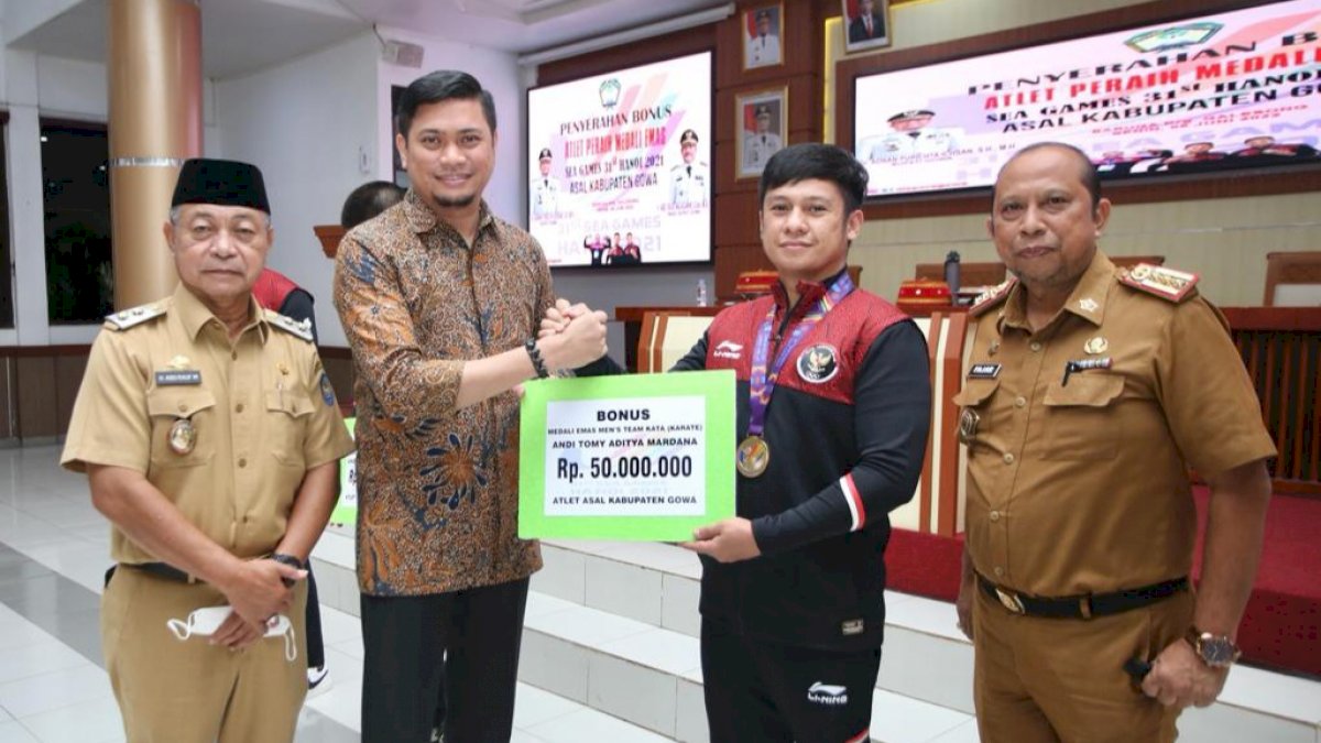 Atlet Asal Kabupaten Gowa Peraih Emas di Sea Games Vietnam Dapat Bonus dari Bupati Gowa