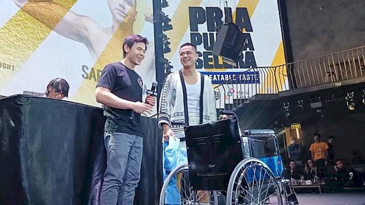 Heboh! Nicholas Sean Beri Hadiah Kursi Roda Kepada Sabian Tama