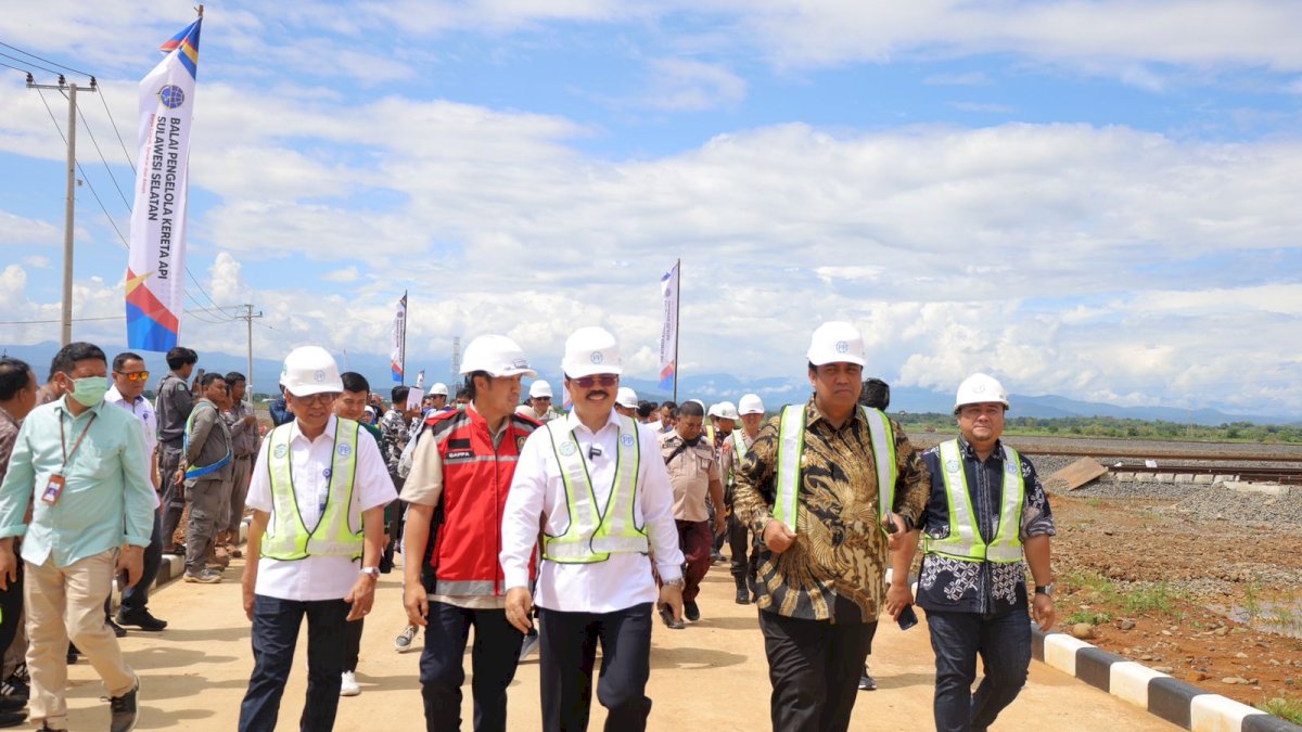 Kunker Program Padat Karya di Maros, Chaidir Syam: Terima Kasih Perhatiannya Pak Aji Aras