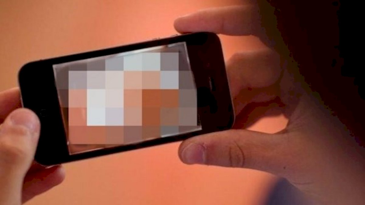 Polisi Amankan Selebgram Makassar Gegara Pamerkan Pakaian Dalam