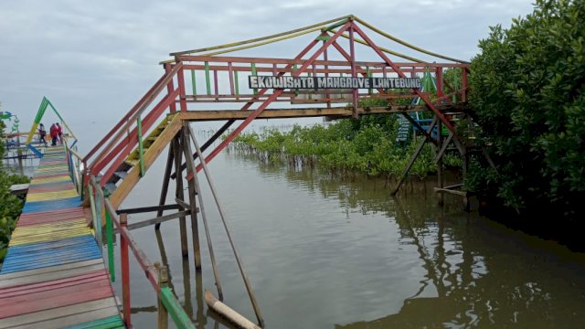 istimewa