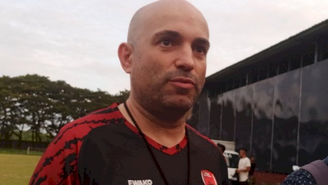 Pelatih PSM Makassar Bernardo Tavares. Ist